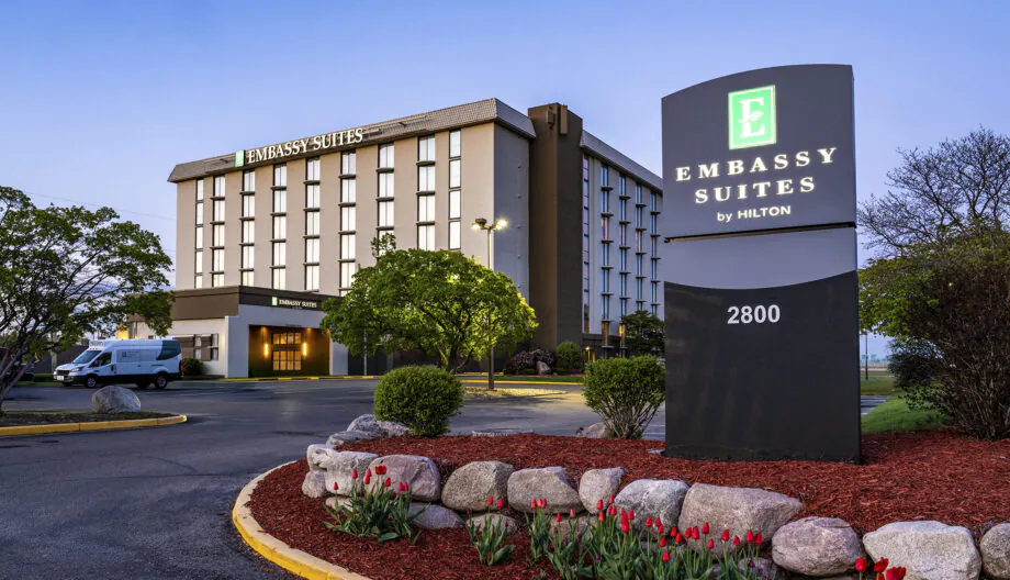 Embassy Suites by Hilton Minneapolis Airport hotel exterior